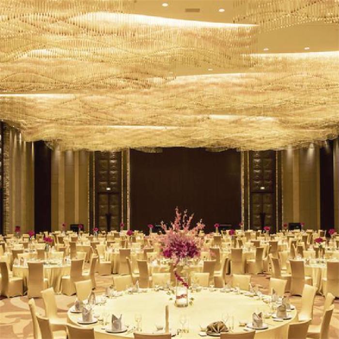 酒店宴会厅大型艺术水晶灯定制案例